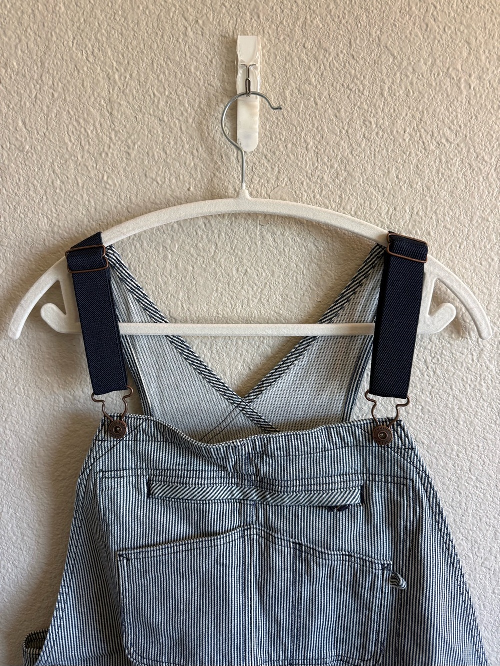 Duluth Trading Co Short Overalls Denim Blue & White Striped Utility Size XL - Picture 5 of 8